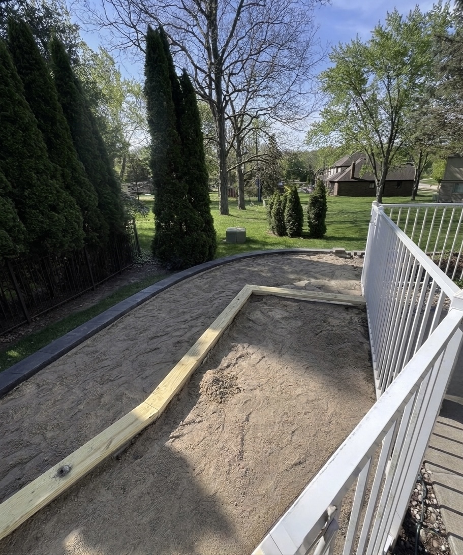 Paver Patio, Stairs & Garden Build – Photo 9
